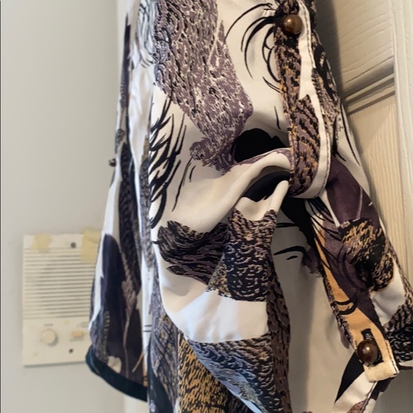 Beautiful dress with feather print - Picture 4 of 9